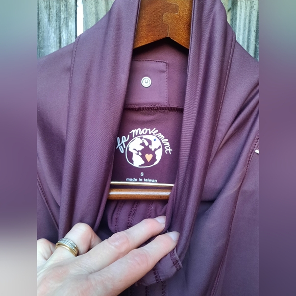 🔥🔥NEW Free People Movement Act Fast Warmth Layer Jacket - Small - Picture 9 of 15